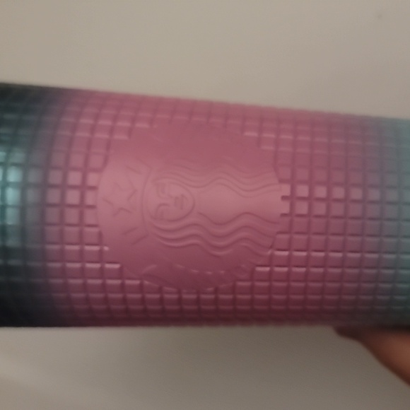 Starbucks Valentines Day 2024 Tri-Colored Venti Tumbler - Picture 4 of 8